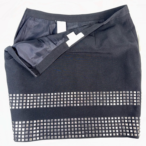 MICHAEL Michael Kors Studded Mini Skirt Size 6 - Picture 5 of 7